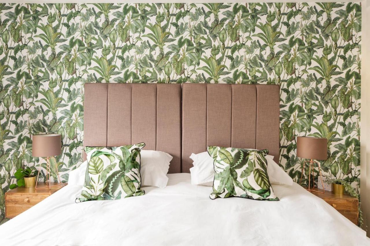 The Fromeway Bed & Breakfast Радсток Екстериор снимка